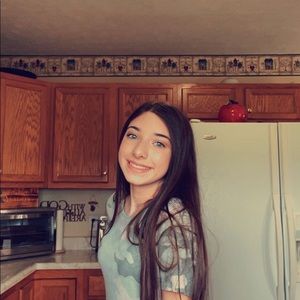 Meet your Posher, Catie